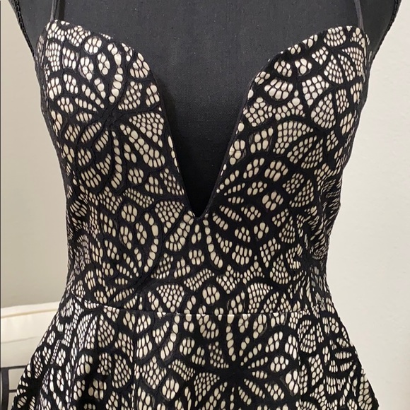 Black and Beige Dress - Plunge Front - Trac - Picture 2 of 16